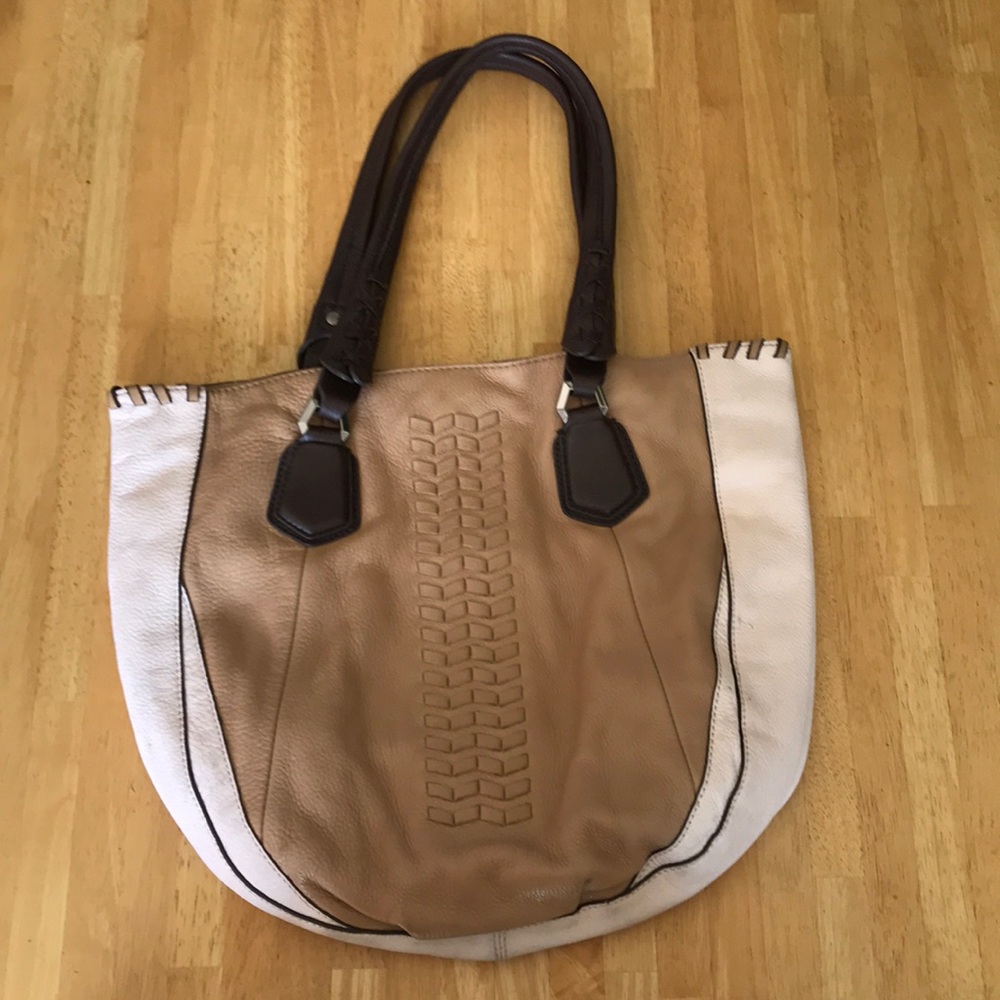 Yany purse